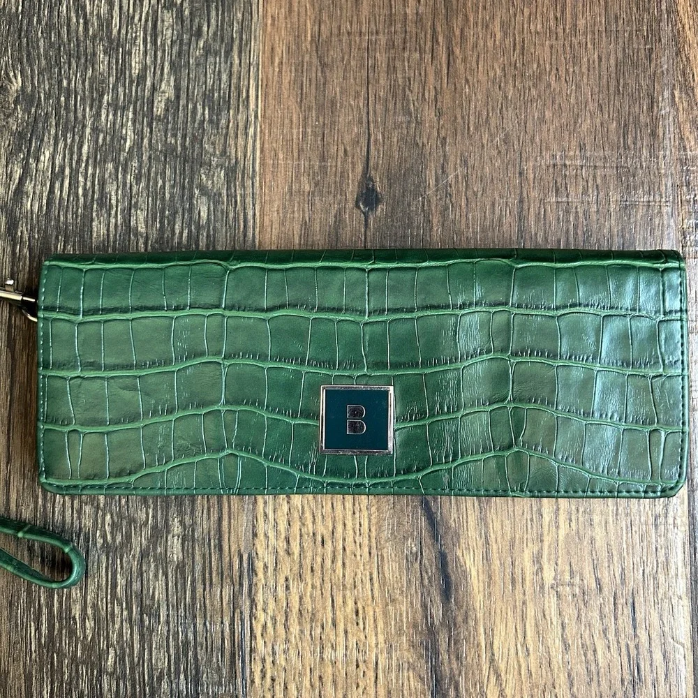 Julia Buxton Organizer Clutch Wallet Green Croc Embossed Wristlet 39316 NOS